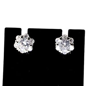 Swarovski Elements Crystal Flower Heart Prong Halo Stud Earrings Silver Tone New